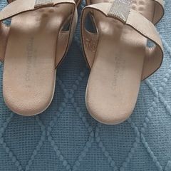 sandles