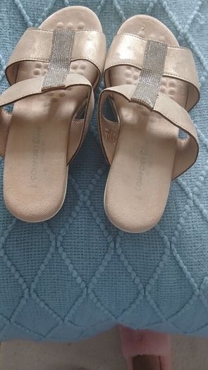 sandles