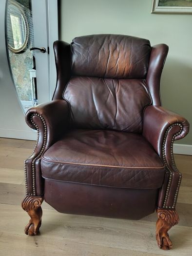 Elegant brown leather full recliner