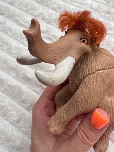 Ellie Mammoth Ice Age 2: The Meltdown Burger King 2005 approx. 10 cm. Used Please see photos
