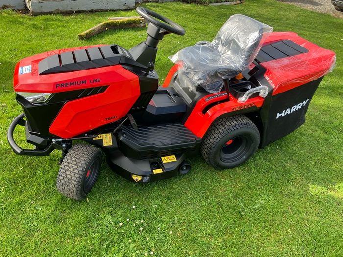 Harry Ride On Lawnmower