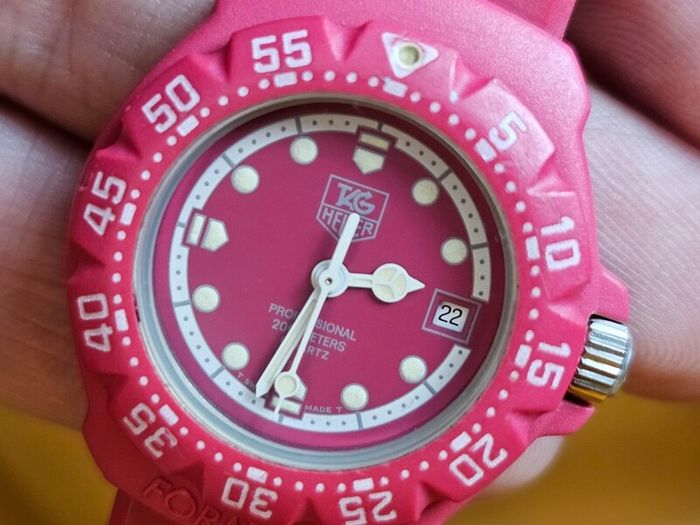 Vintage Swiss Made 1990s Tag Heuer Formula 1 Dark Pink Plastic Lady's Swiss Watch Quartz