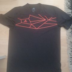 Adidas t-shirt