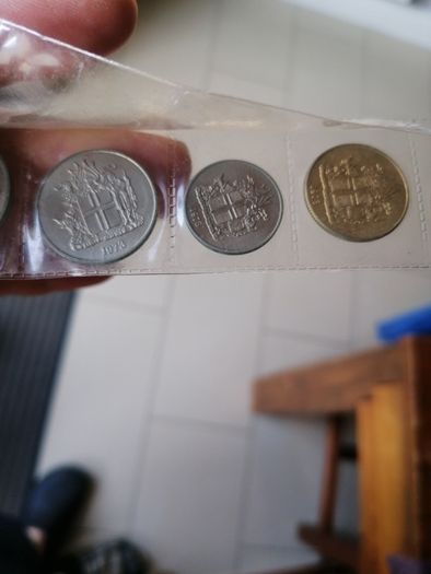 Unc 1973 Island Coin Set