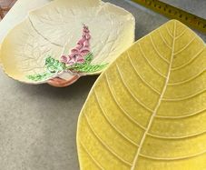 2 Different Itmes-1- Lovely Carlton Ware Foxglove Dish - Made In England - 8 1/2 Inchwide 25.00euro- 2-sylvac Pottery 29 Cm Long Yellow Leaf Plate No. 1904 8 Made In England 25.00 Euro.