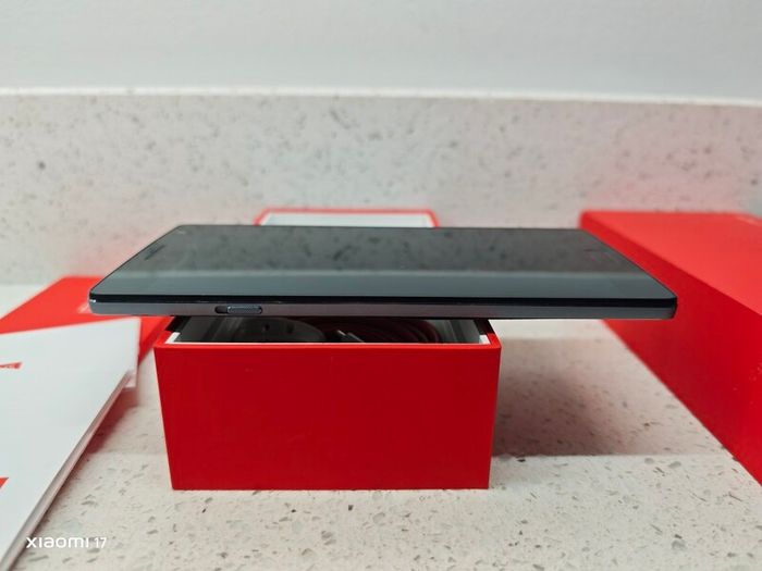 OnePlus 2 Retro Phone As New