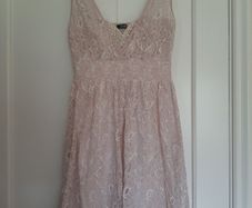 Pink Lace Quiz dress -Size 10