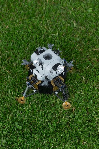 Lego Lunar Lander 10266