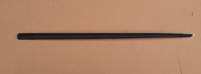 RH Front Door Moulding (Punto 188)