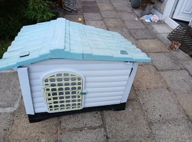 dog kennel