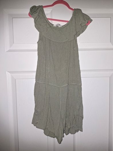 Bundle of girls playsuits, size 9-10 yo