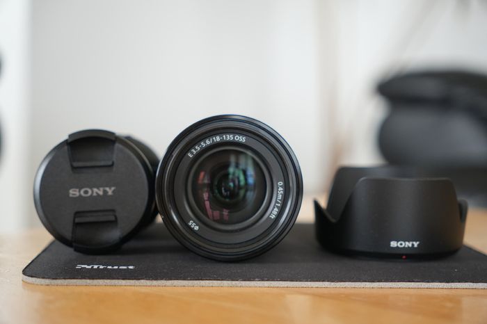 Sony 18 135mm E mount APS C