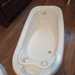 Baby bathtub