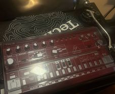 Behringer td3