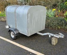 Dog trailer