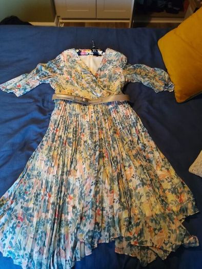 Size 16 phase eight midi dress