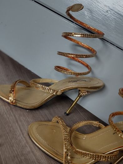 gold snake heels size 2-2,5 worn twice