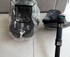 Cybex Cloud Z iSize Car Seat + Isofix Base + Rain Cover