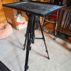 Projector tripod stand - adjustable height