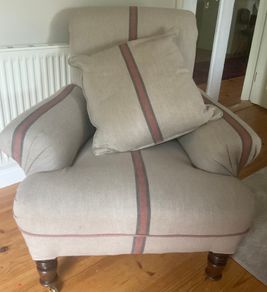 Antique queen Ann chair in VGC