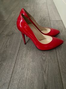 red shoes