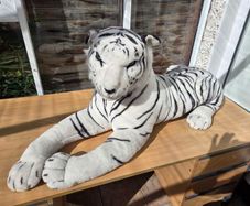 Teddy. Large soft toy. Tiger.