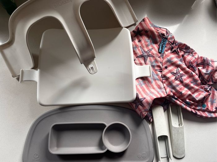 Tripp Trapp babyset and silicone tray with BIBADO apron