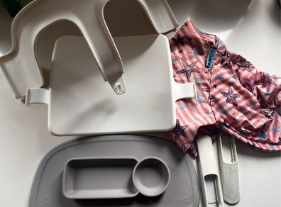 Tripp Trapp babyset and silicone tray with BIBADO apron