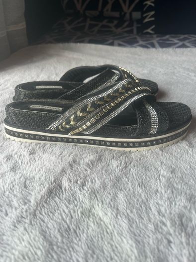 River island sandals