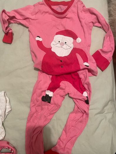 Leigh tucker dunnes Christmas family pyjamas age 3-4