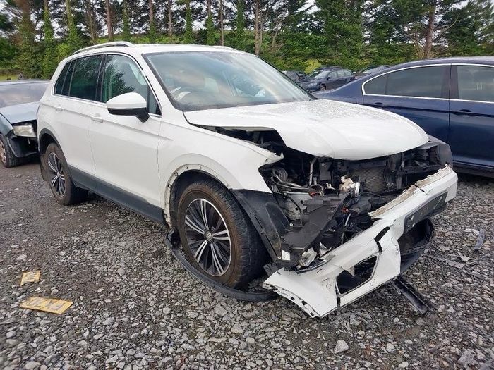 2020 Volkswagen Tiguan Breaking For Parts