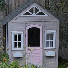 FREE Childrens garden Playhouse