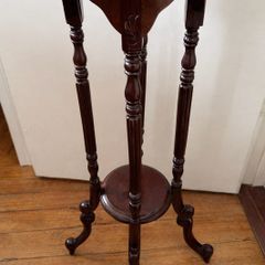 Antique Wooden Plant Stand. Open to Reasonable Offers for a Fast Pickup.