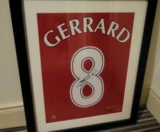 Steven Gerrard signed and framed Liverpool shirt