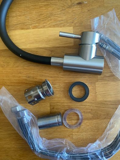 Flexible Kitchen Mixer Tap / NEW