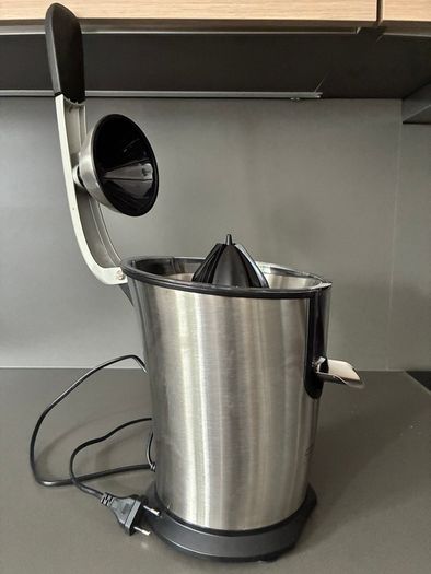 Electric Citrus Juicer Squeezer
