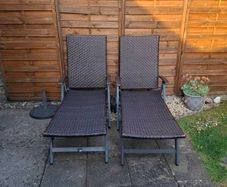 sun loungers
