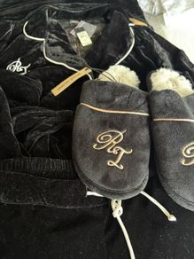 New with all tags RRP 150 euro 4 piece River Island luxury black velvet and lace pyjama set