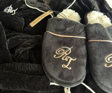 New with all tags RRP 150 euro 4 piece River Island luxury black velvet and lace pyjama set