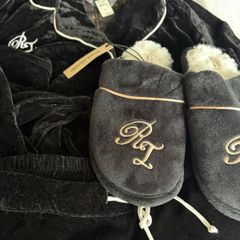 New with all tags RRP 150 euro 4 piece River Island luxury black velvet and lace pyjama set