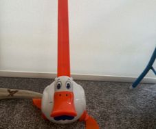 Walking duck toy