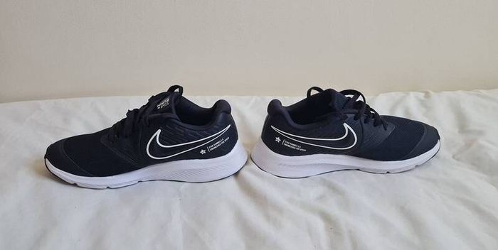 nike star runner 2.0 Size 4 eu 36.5 black/white In like new condition
