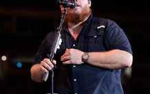 4 x Luke Combs tickets
