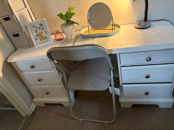 free desk