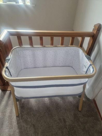 Babylo Nod Co-Sleeper Crib & Mattress. Includes Manual, travel bag