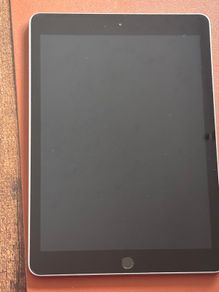Apple iPad 6th Gen (2018) 9.7" - Excellent Condition - [32GB/128GB]