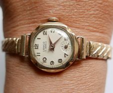 Vintage 1920s Solid 9Ct Gold 375 Lanco 15 Jewel Cased Ladies Manual Wristwatch (works well)