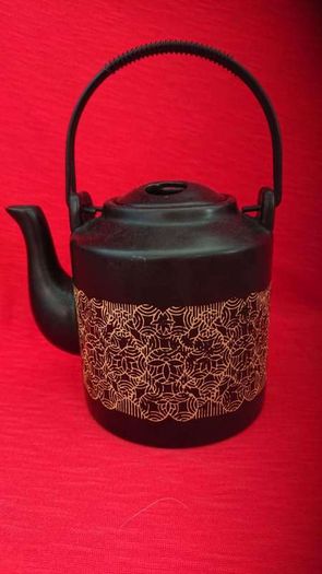 Tea pot