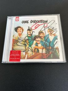 signed cd (One Direction)