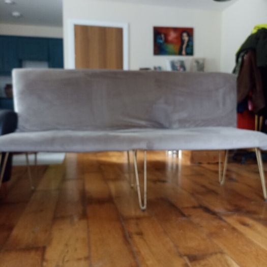 Stylish seater bench